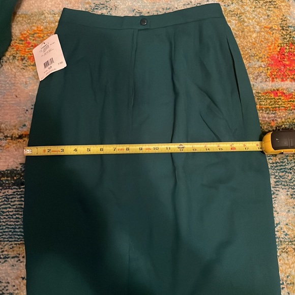 Dior Green Skirt Suit 100% Wool . Women’s Size 10 - Picture 15 of 16